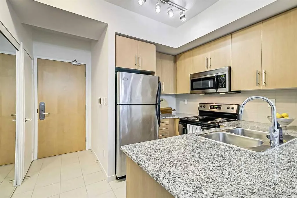 Stunning Condo - 1 Bdrm W/Breakfast Toronto 0*,  Canada